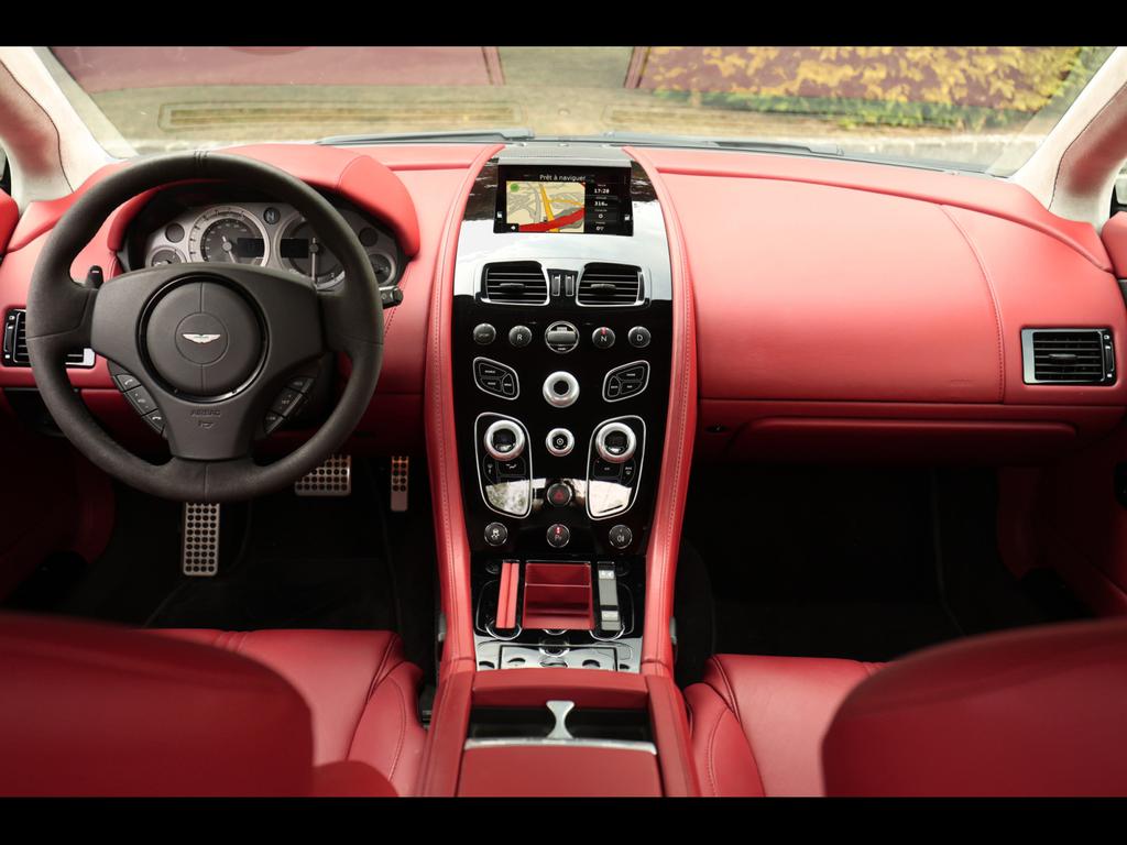 Aston Martin V8 Vantage