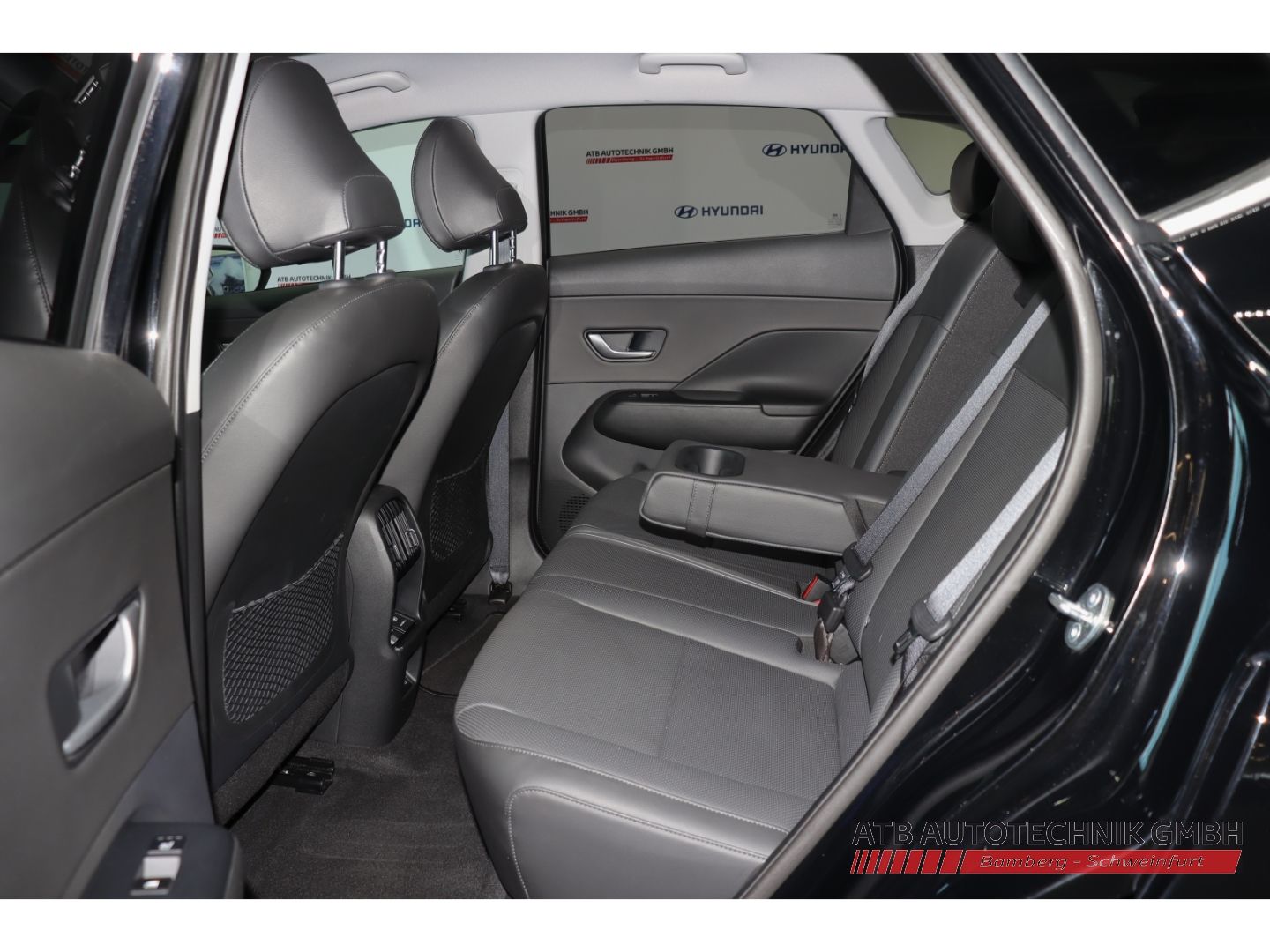 Fahrzeugabbildung Hyundai KONA Elektro Prime 65,4 kWh 2WD SOH 98,9% HUD Na