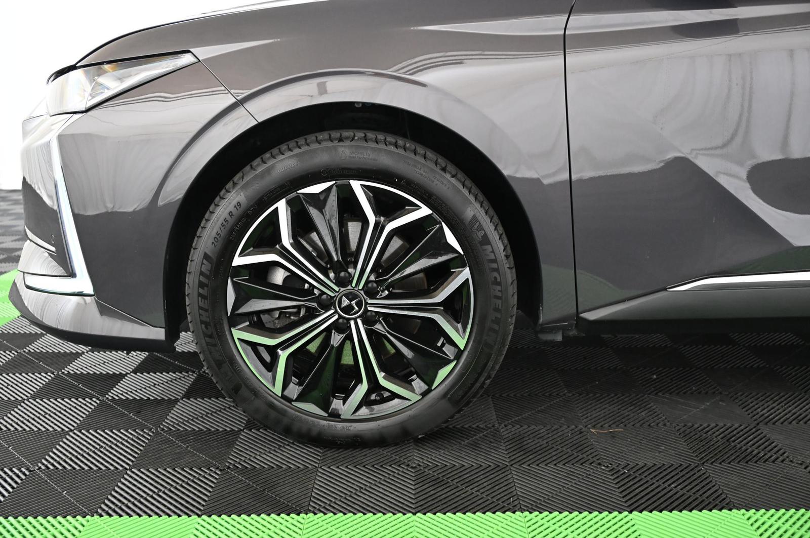 DS Automobiles DS4 1.6 E-Tense 225 Etolie Alcantara UVP 53.000 