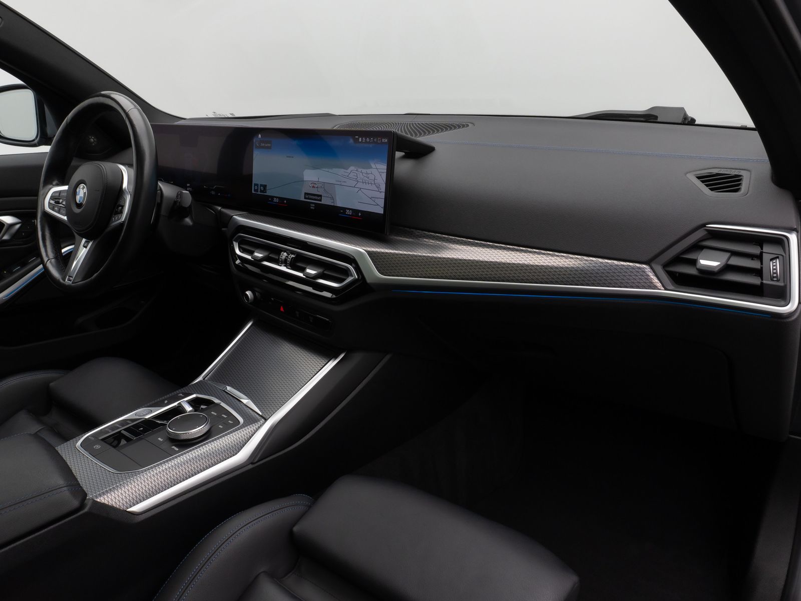 Fahrzeugabbildung BMW 330d M Sport Pro Panorama Kamera DAB H/K HUD