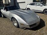 Corvette   C3  - silberne Corvette C3