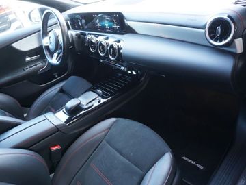Mercedes CLA 200 - 12