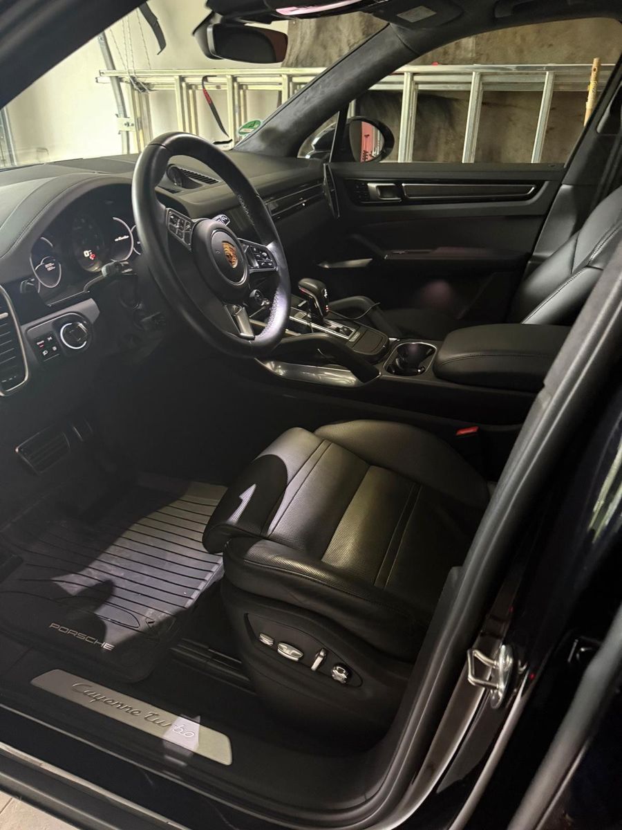 Fahrzeugabbildung Porsche Cayenne Turbo Matrix*Hinterachslenkung*Garantie