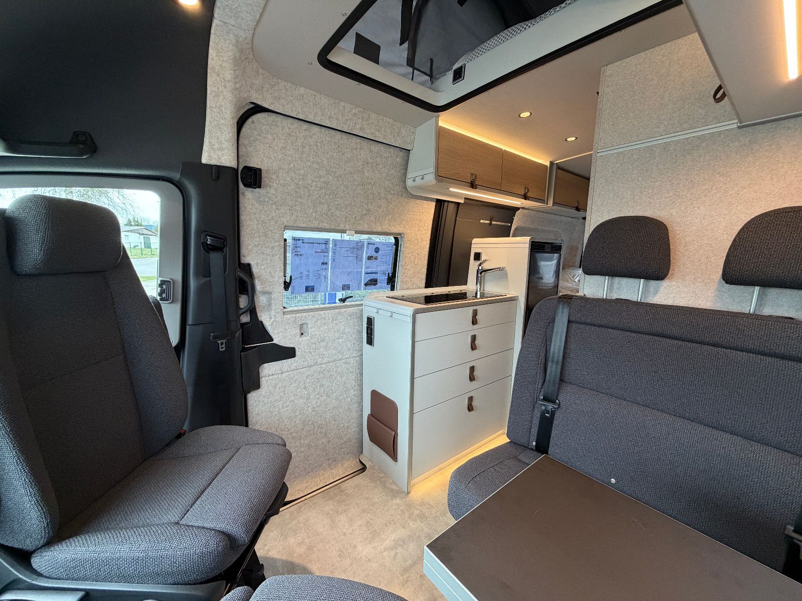 Fahrzeugabbildung HYMER / ERIBA / HYMERCAR Grand Canyon S Xperience 600 - 9.626€ sparen!