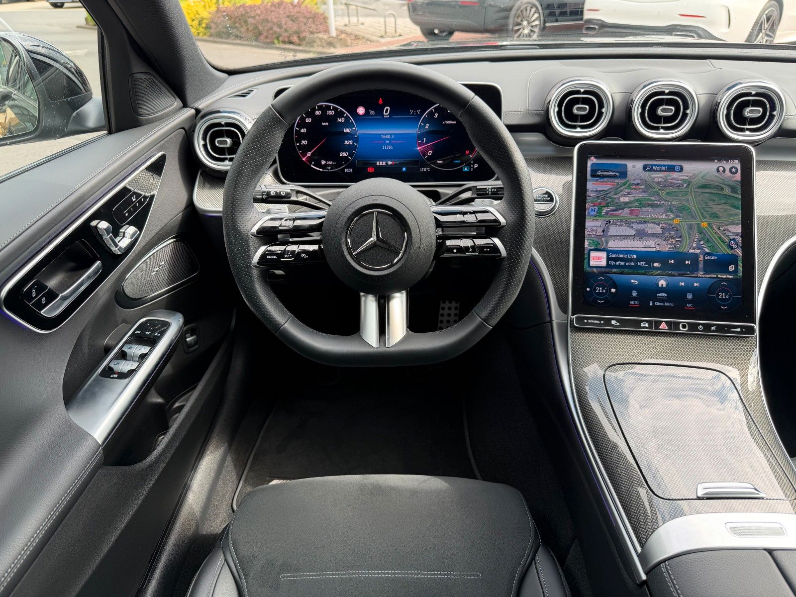 Fahrzeugabbildung Mercedes-Benz C 180 T AMG+AHK+Memory+Ambiente+TotW+