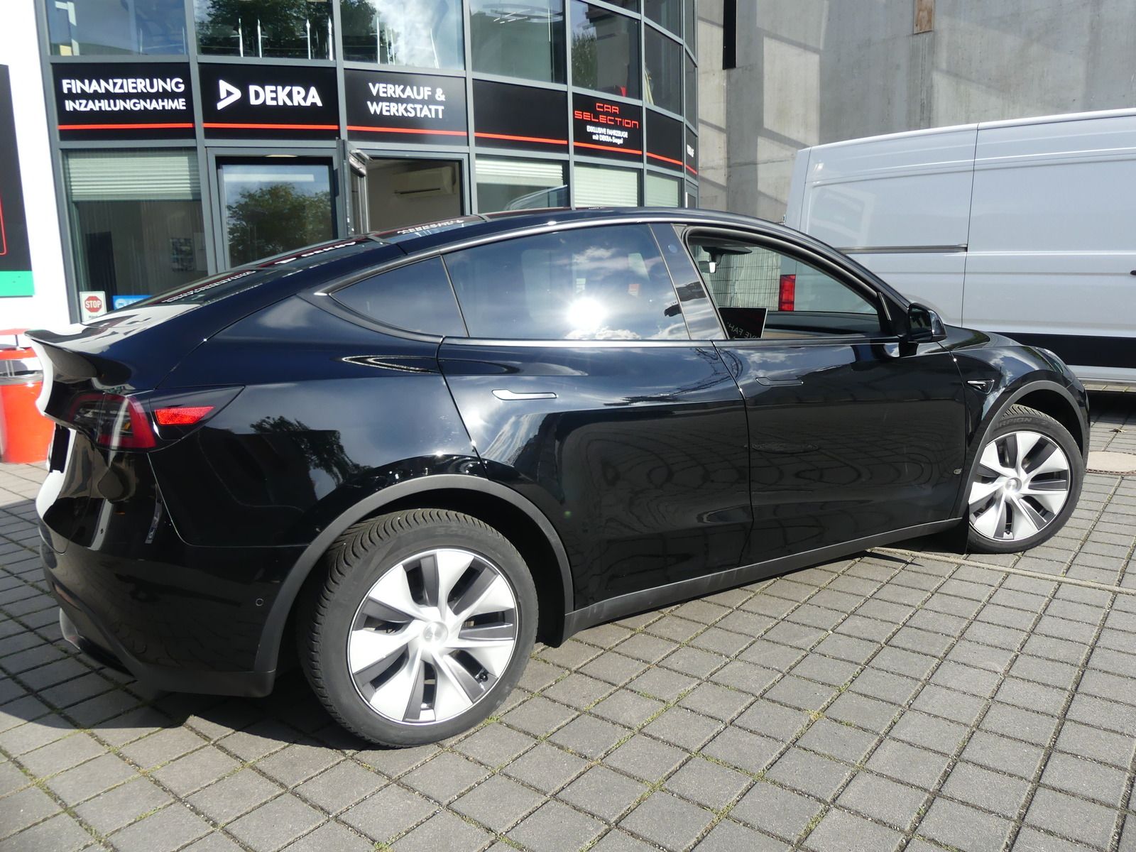 Tesla Model Y Long Range Dual AWD 378KW PANO LED KAM foto 16