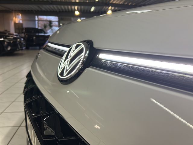 T-Roc R-Line 1.5 l eTSI DSG