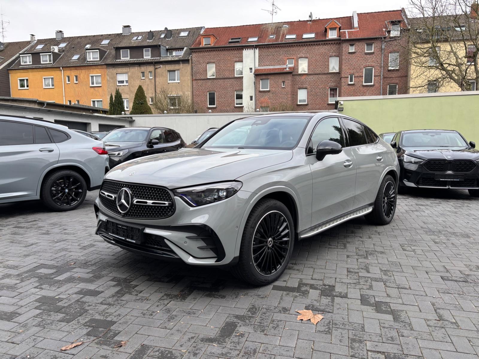 Mercedes-Benz GLC 300d coupé Burmester/HUD/AHK/PANO/AIRMATC