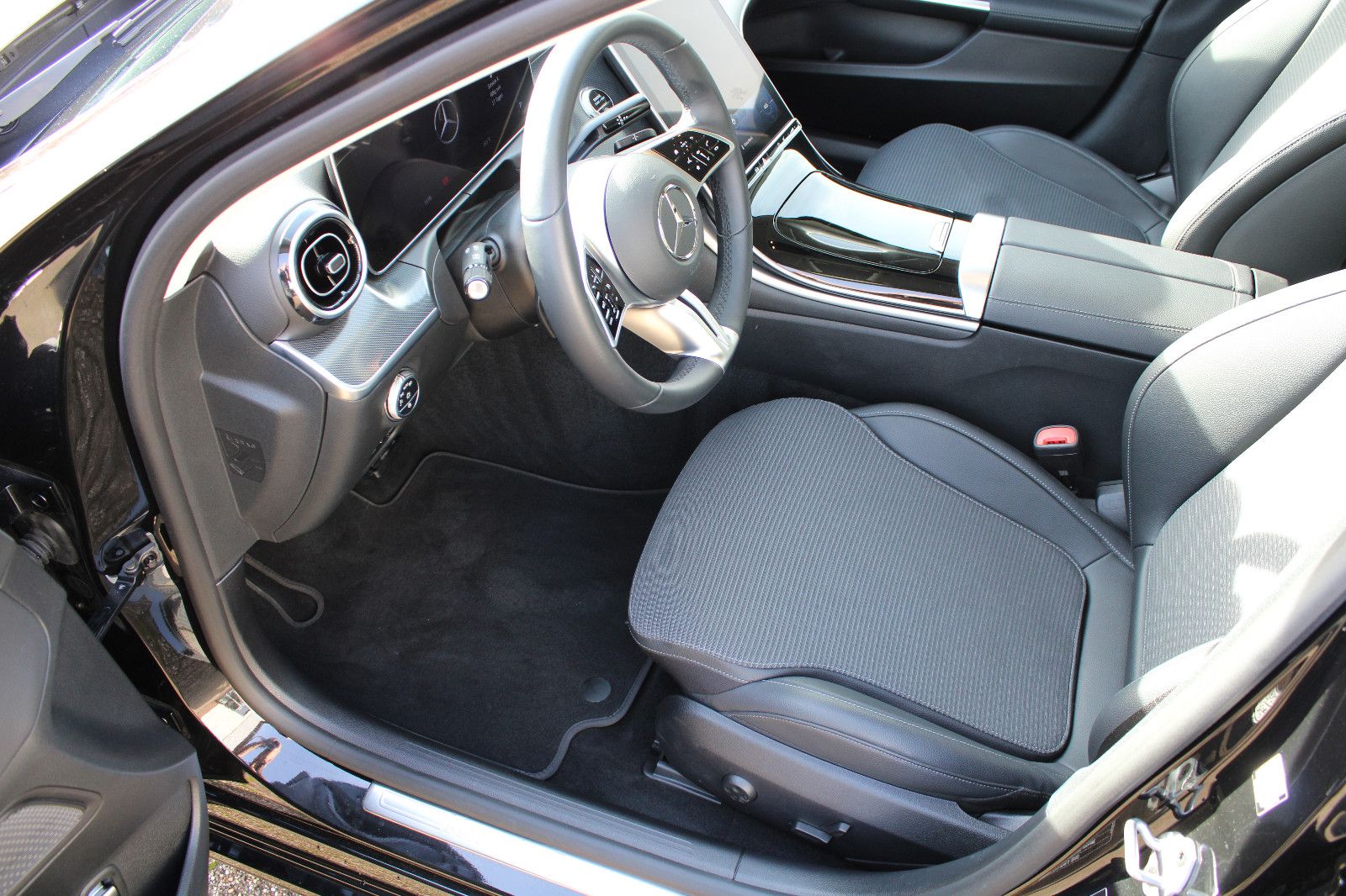 Mercedes-Benz C 220 d Lim. Avantgarde MBUX Navi Mod 2022 LED foto 8