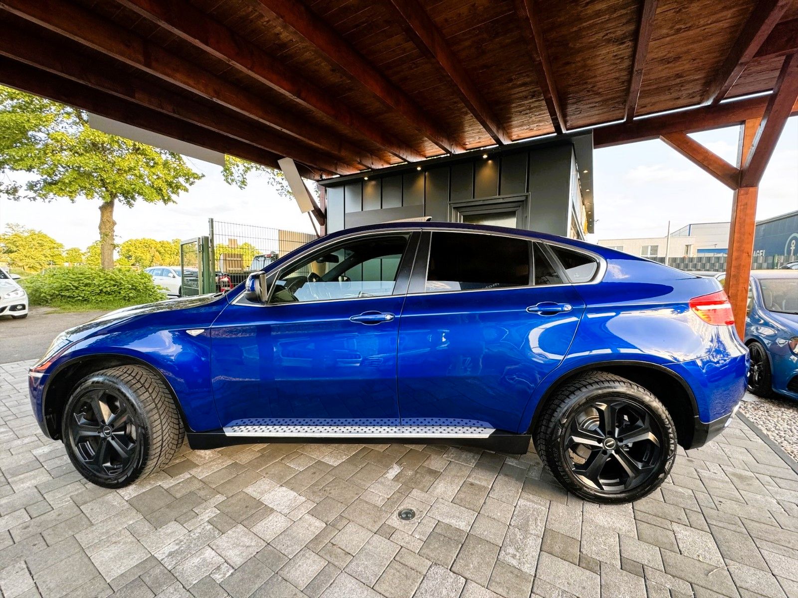 Fahrzeugabbildung BMW X6 xDrive50i M-Sport *Head Up*TV*Kamera*TÜV Neu*