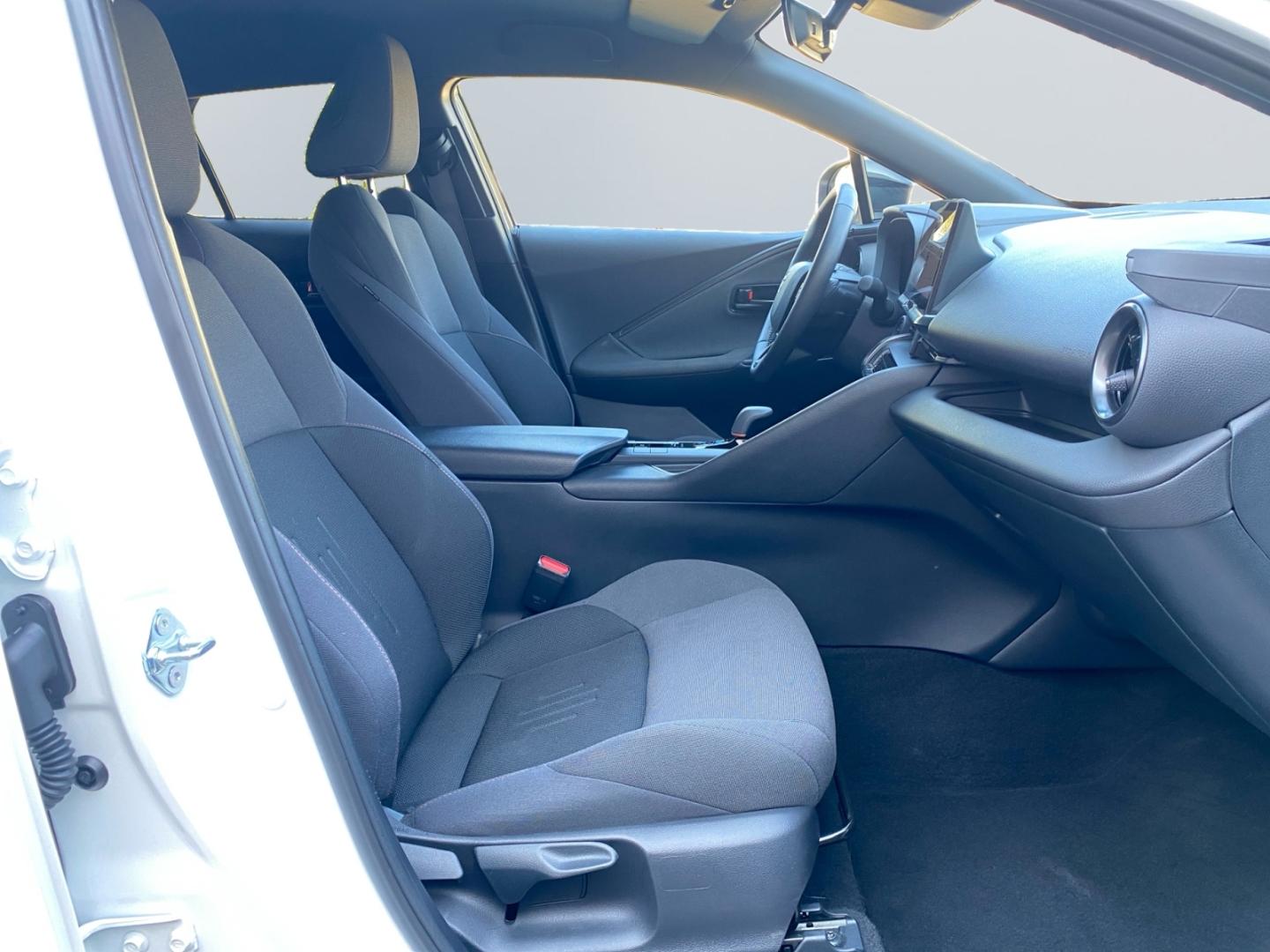 Toyota C-HR 1.8 Hybrid TeamD*NAVI*TECHNIK-PAKET*PDC*SHZ