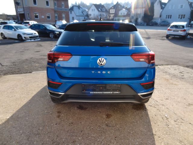 Fahrzeugabbildung Volkswagen T-Roc Sport/DSG/Pano/Kamera/150PS/42.500km/