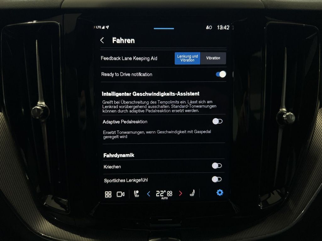 Volvo XC60 T6 Plus Black Edition Recharge AWD AHK 360°