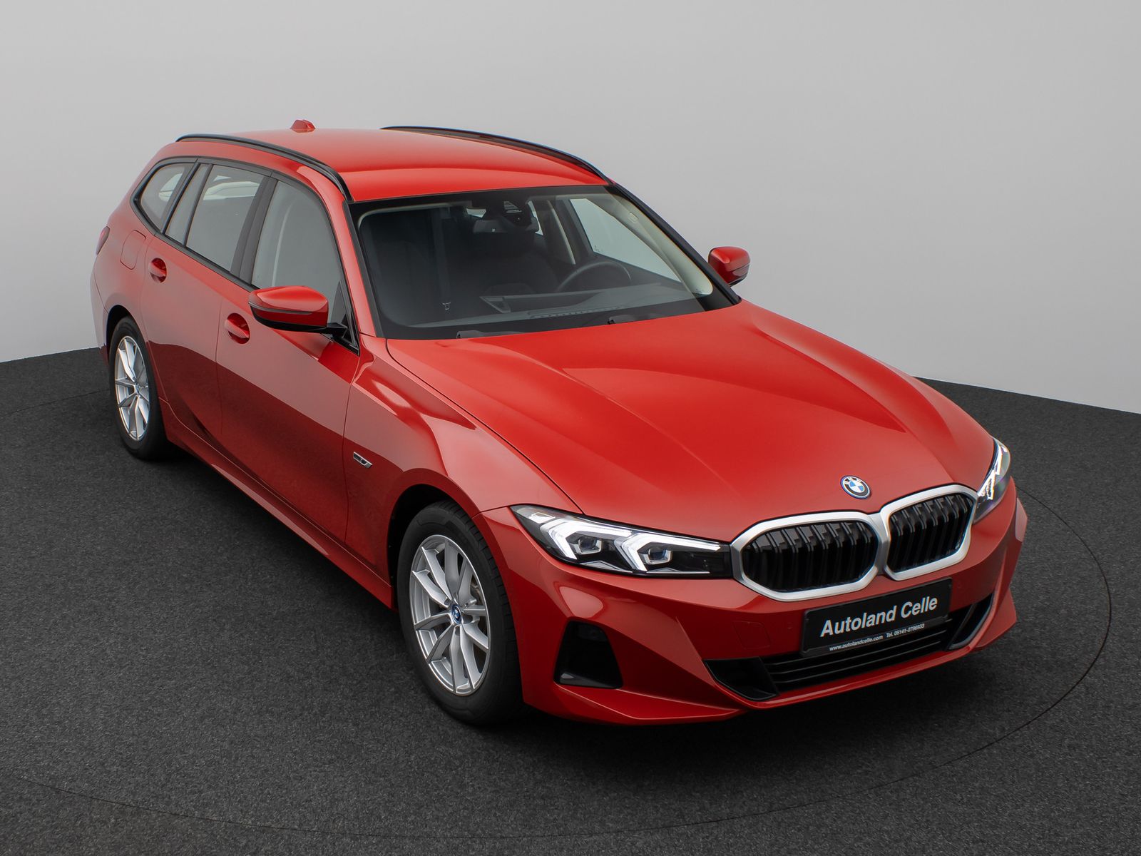 Fahrzeugabbildung BMW 330e DAB CockPit+ PDC LED Geschwindigkeitsreg.