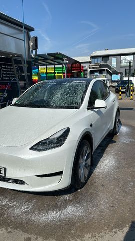 Altele Tesla Model Y Standart Range mit dem BYD Akku