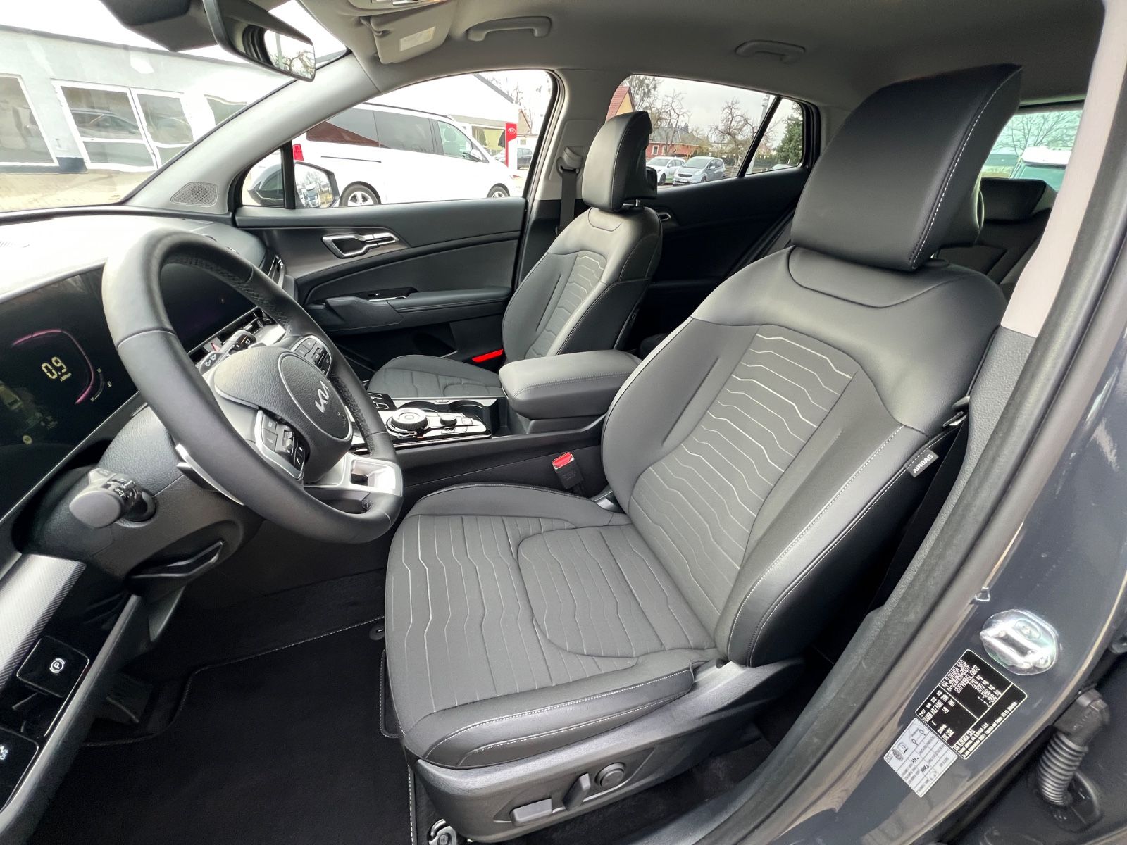 Fahrzeugabbildung Kia Sportage 1.6 T-GDI EcoDyn. 118kW Vision DCT AWD