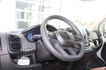 Fotografie des Opel Movano 2.2 BlueHDi 140 L2H2