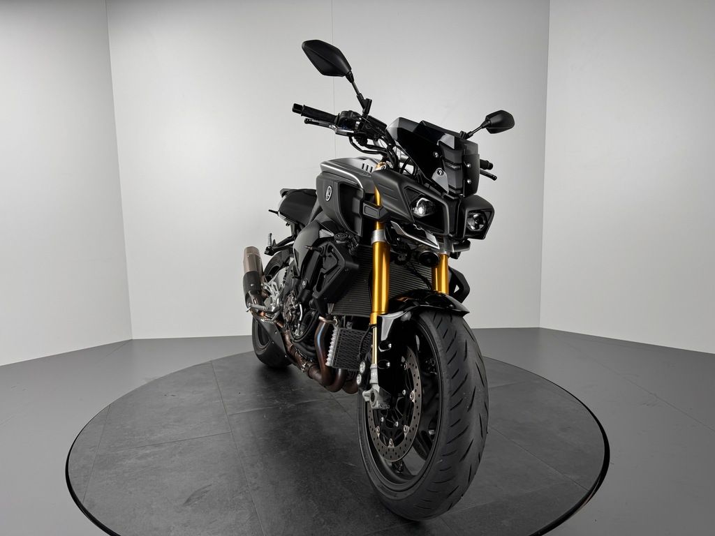 Fahrzeugabbildung Yamaha MT-10 SP *AKRA *1. HAND *SERVICE NEU