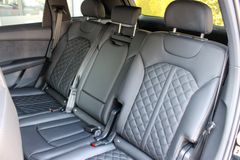 AUDI SQ7 / HUD / LED / PANO / MATRIX / 22-ZOLL