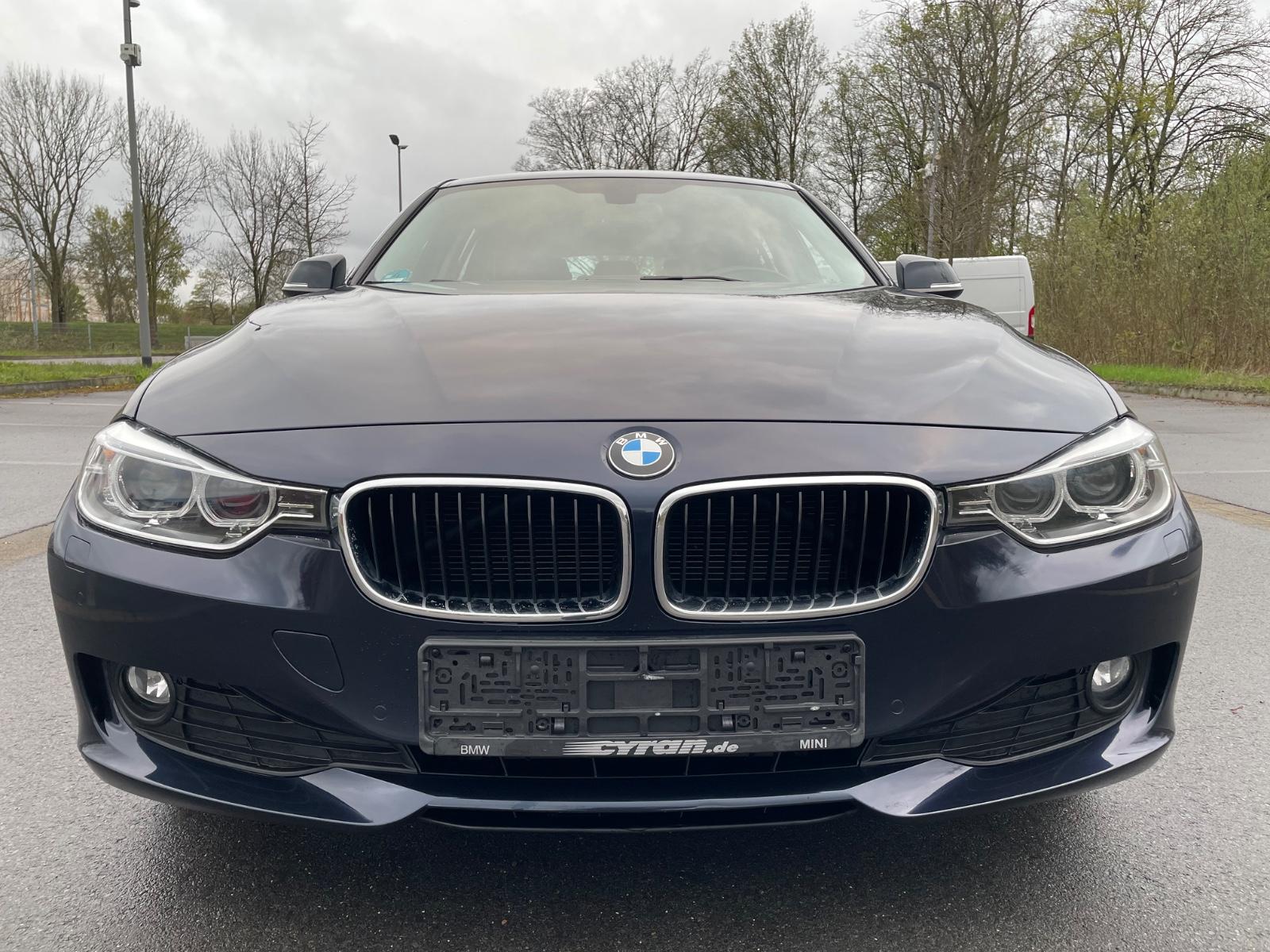BMW 316 i NAVI*XENON LICHT*ANHÄNGER*PDC V+H