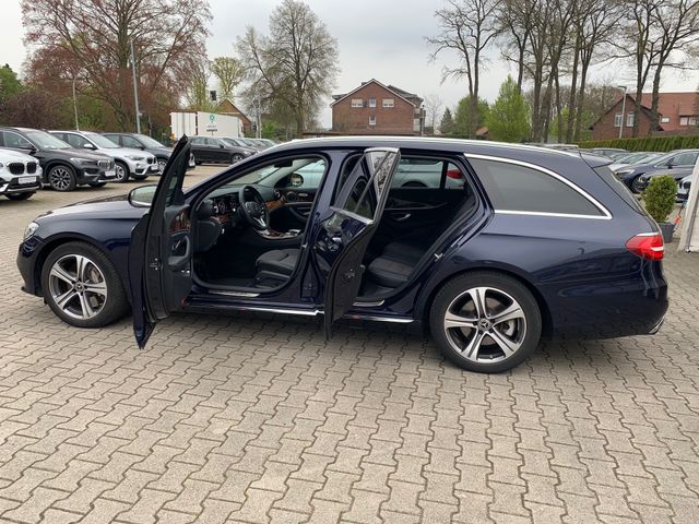 Fahrzeugabbildung Mercedes-Benz E 350 Td Avantgarde+LED+Comand+HeadUp+Kamera+AHK