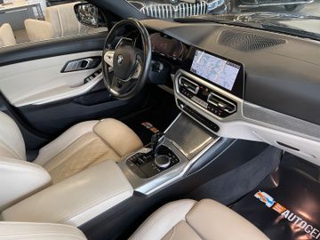 BMW 320 Touring  d xDrive Luxury Line *HUD*PANO*ACC*