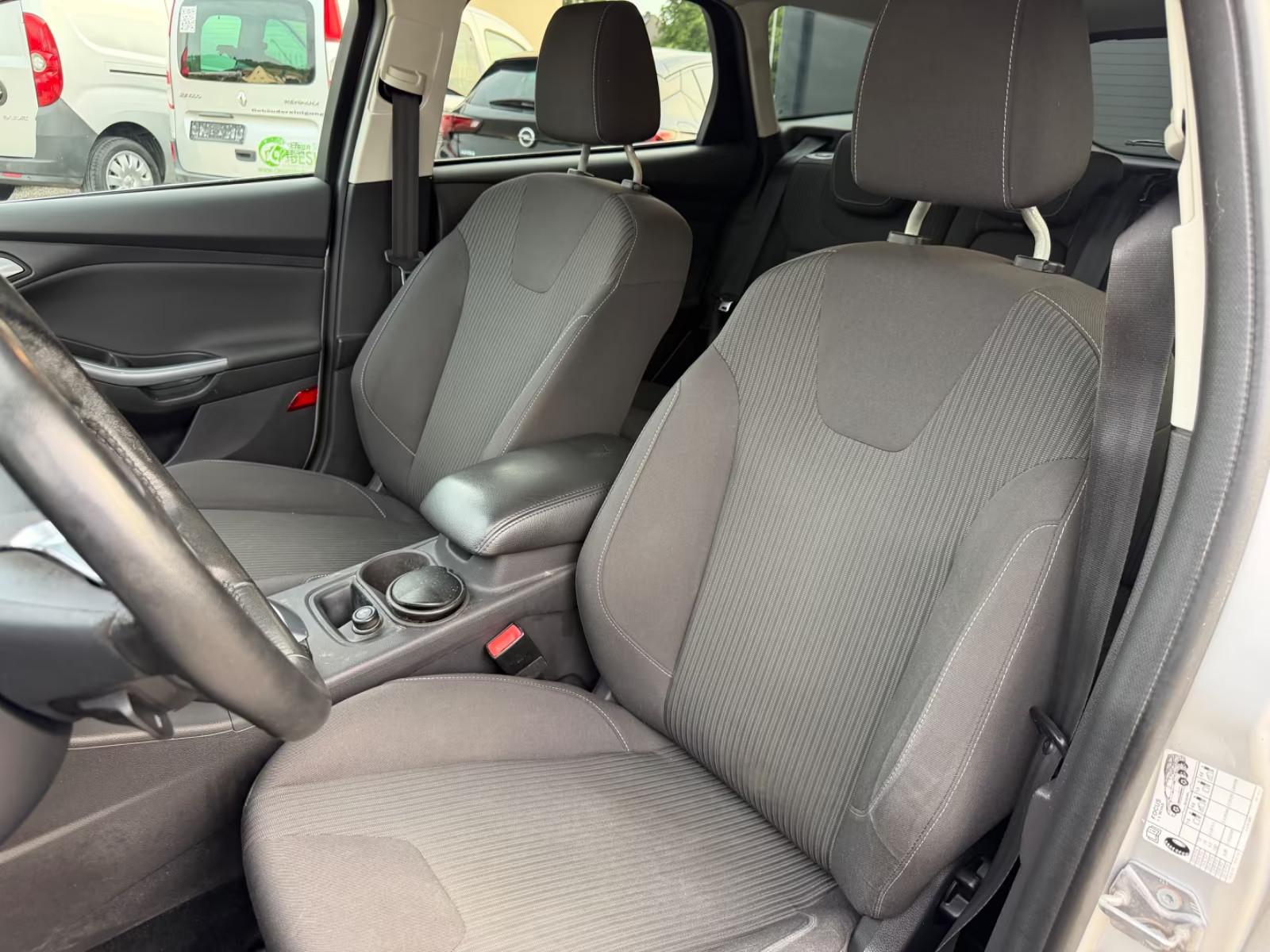 Ford Focus 2014 — photo 6