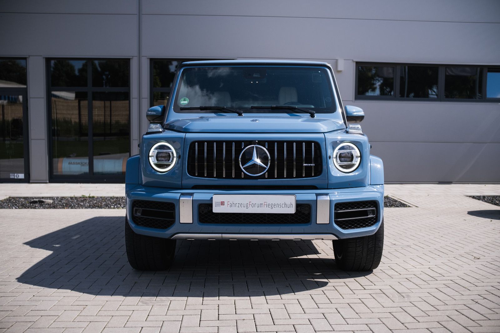 Fahrzeugabbildung Mercedes-Benz G 63 AMG Chinablau-Burmester-Park-Paket.St.H.