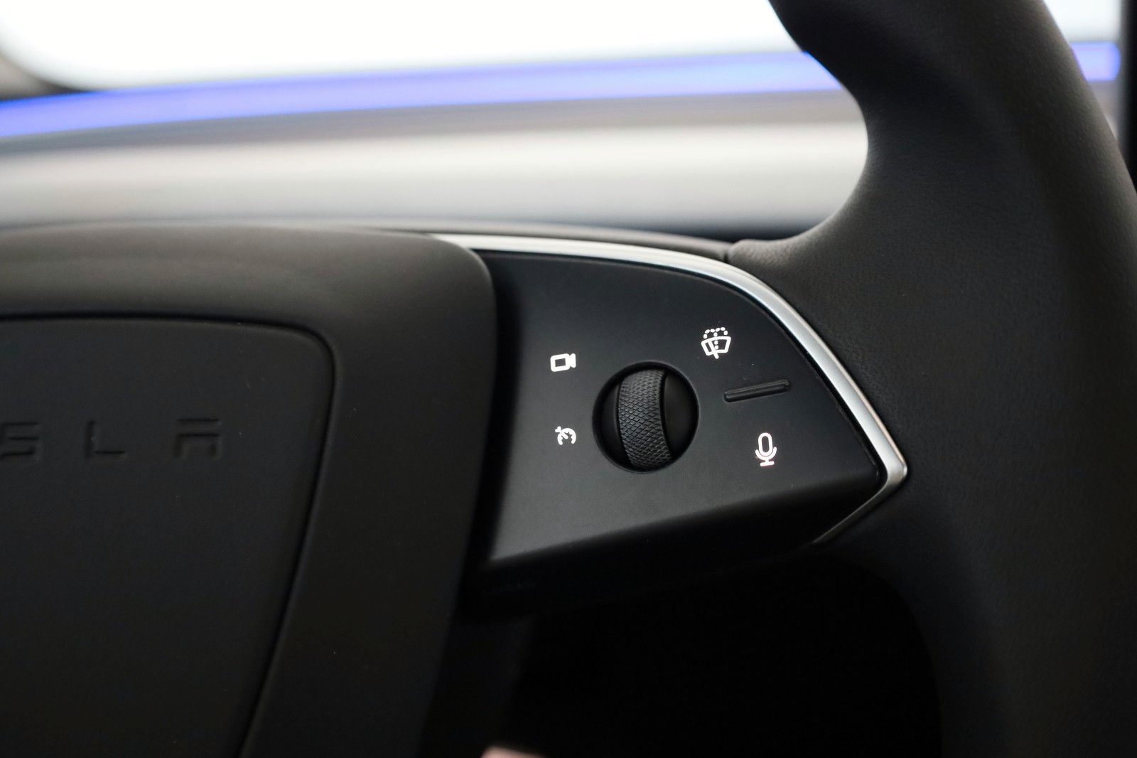 Fahrzeugabbildung Tesla Model 3 ,Leder,Navi,LED,4xSH,Panorama,Autopilot