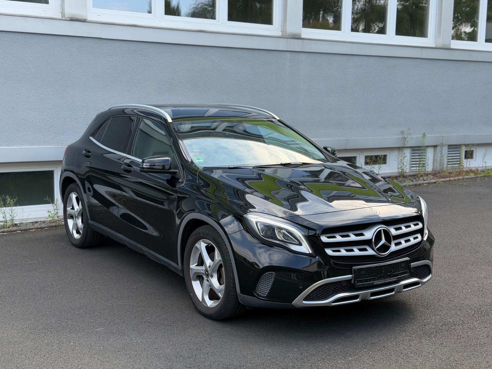 Mercedes-Benz GLA 200,Auto,Navi,67500KM,LED