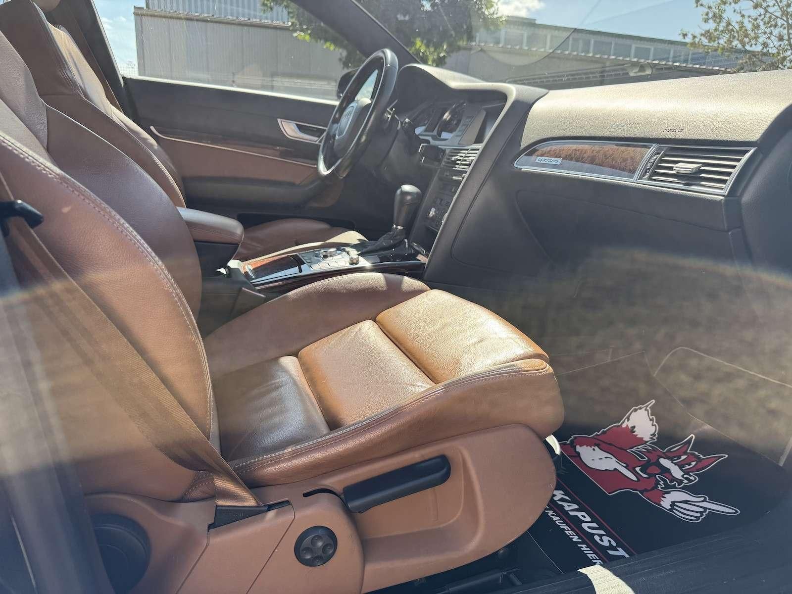 Fahrzeugabbildung Audi A6 3.2 FSI S-Line/Navi/Leder/S-Dach/Standheiz...