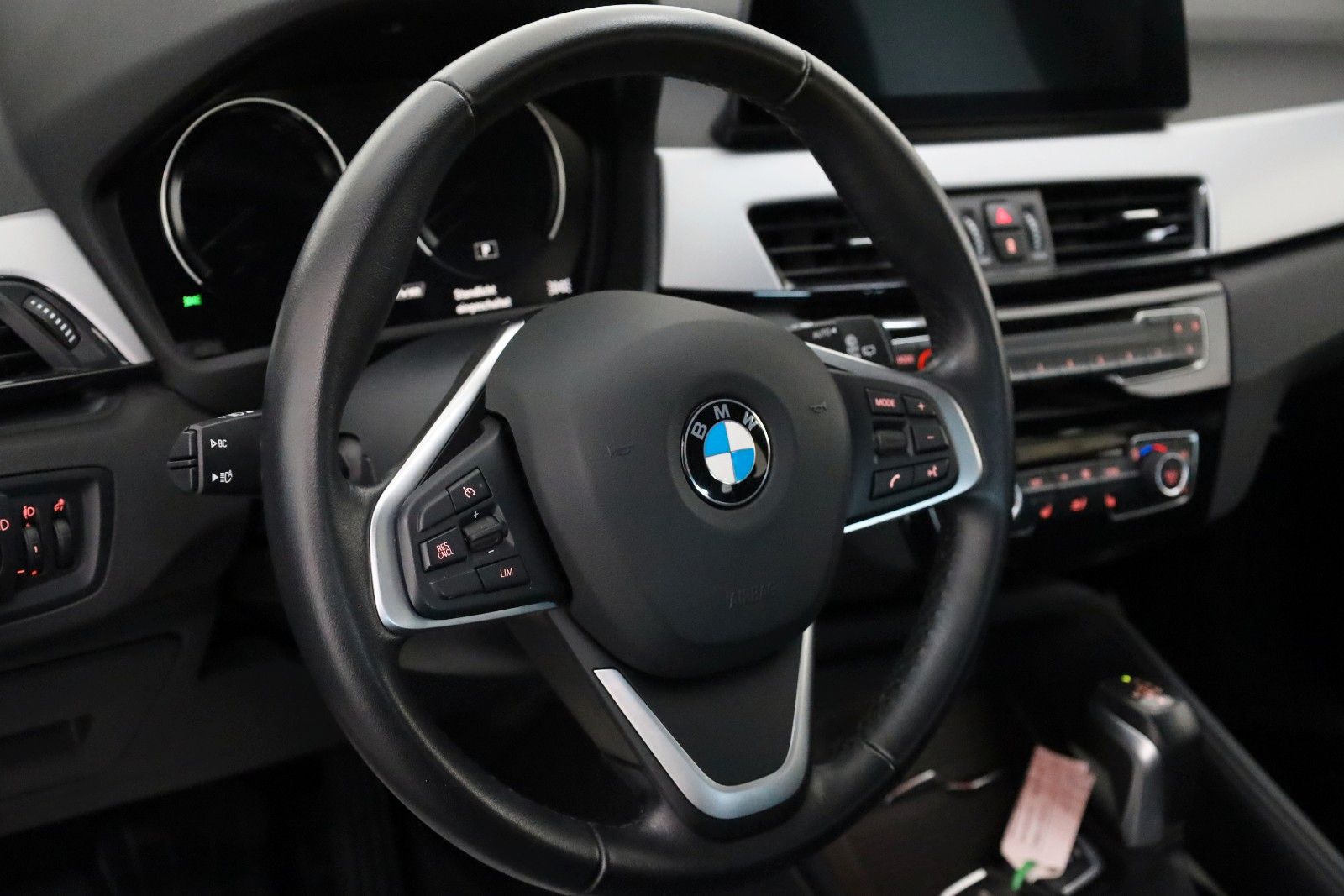 Fahrzeugabbildung BMW X1 xDrive 25 e Advantage,Leder,Navi,LED,HUD,SH