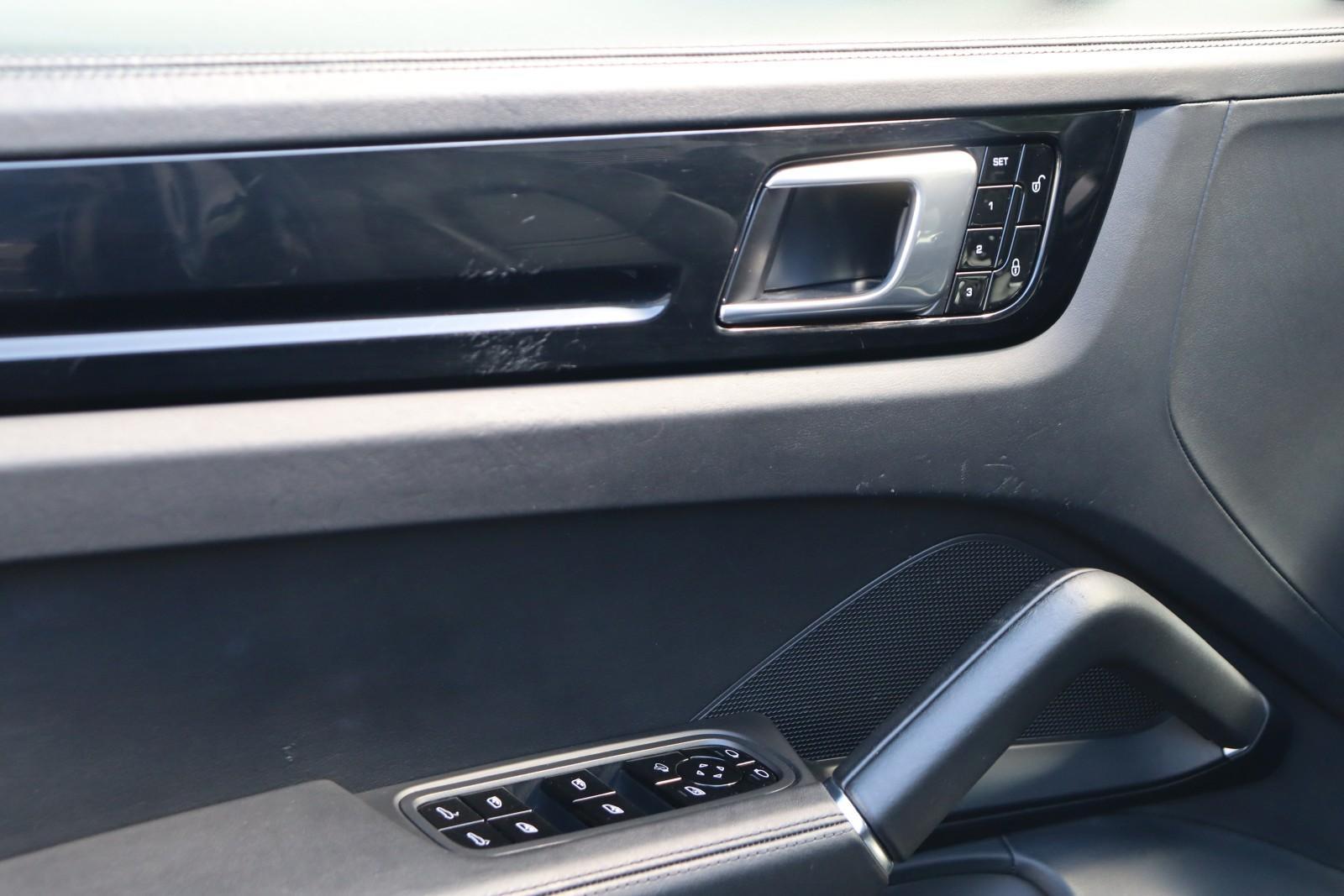 Porsche Cayenne S +LUFT+PANO+LED+ASSISTENZ+LENKUNG-HINTE