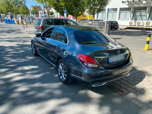 Mercedes-Benz Mercedes C220