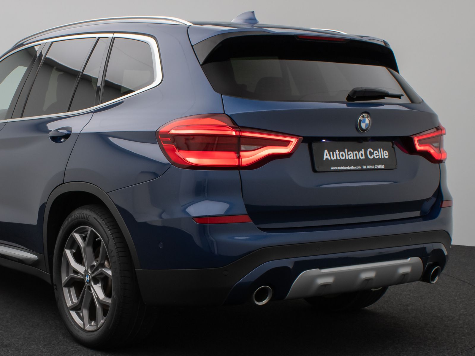Fahrzeugabbildung BMW X3 xD20d xLine Kamera Panorama DAB HUD HiFi AHK
