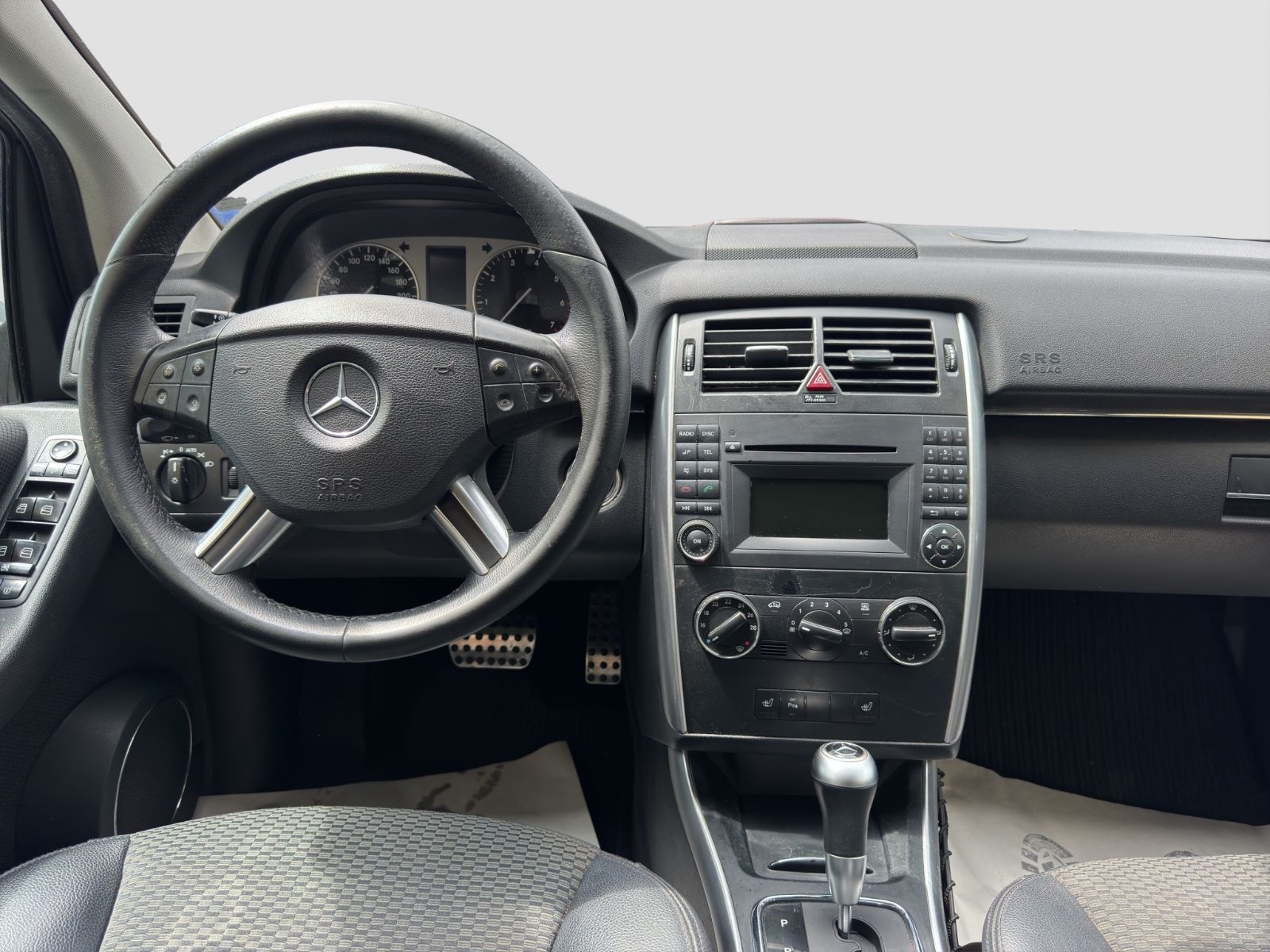 Fahrzeugabbildung Mercedes-Benz B 180 /Klimaanlage/Sitzhz./Tempomat