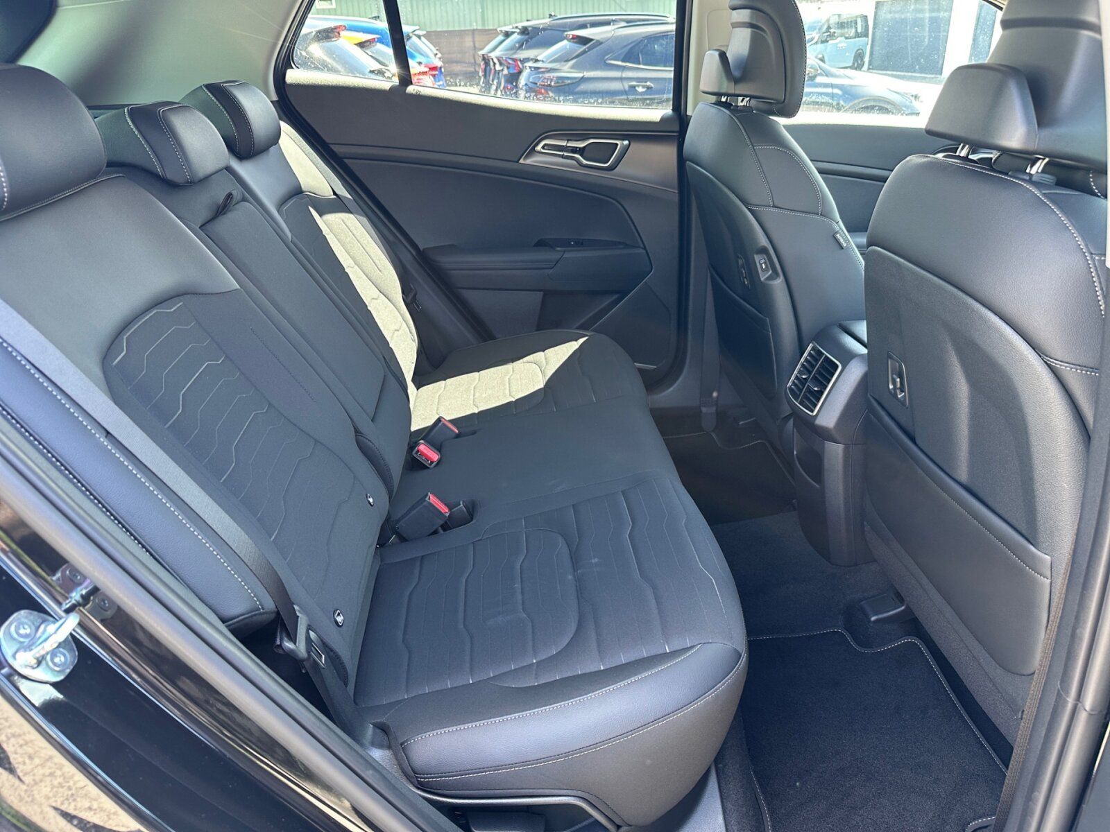 Fahrzeugabbildung Kia Sportage 1.6 T-GDI Spirit LED KEYLESS GO NAVI