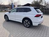Volkswagen Tiguan Allspace R-Line 4Motion Garantie 2028 - gebrauchte VW Tiguan Allspace aus dem Jahr 2023