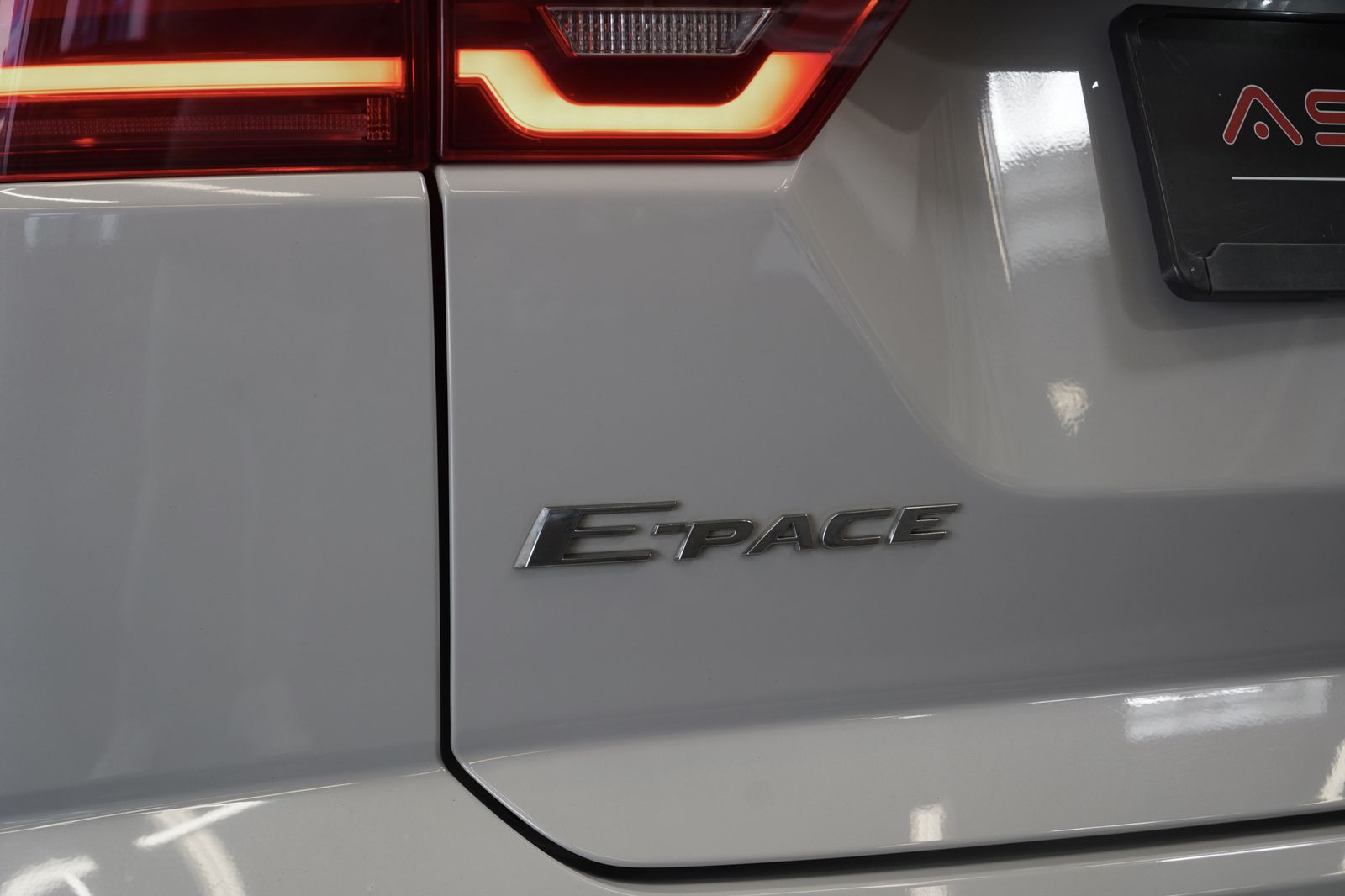 Jaguar E Pace