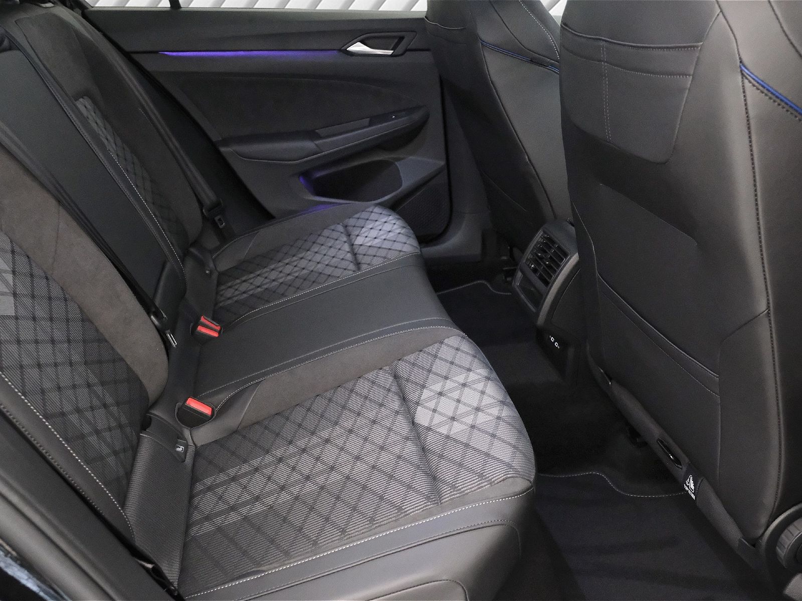 Volkswagen Golf - Bild 13