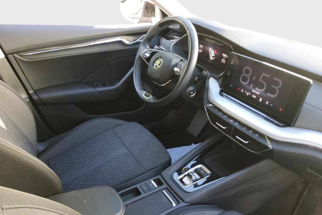 Skoda Octavia 2024 г. Чёрный, пробег 59420 км
