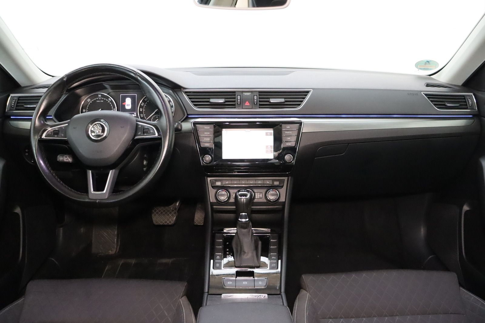 Fahrzeugabbildung SKODA Superb III Style 2.0 TDI DSG 1. Hand * Memory *