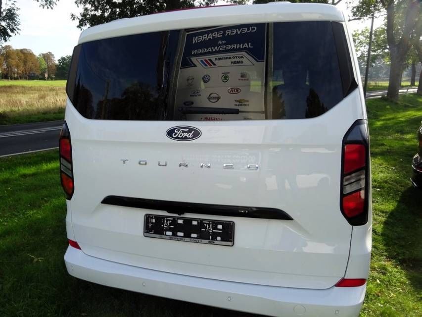 Fahrzeugabbildung Ford Tourneo Custom Bus 2.0 EcoBlue 320 L1 Titanium