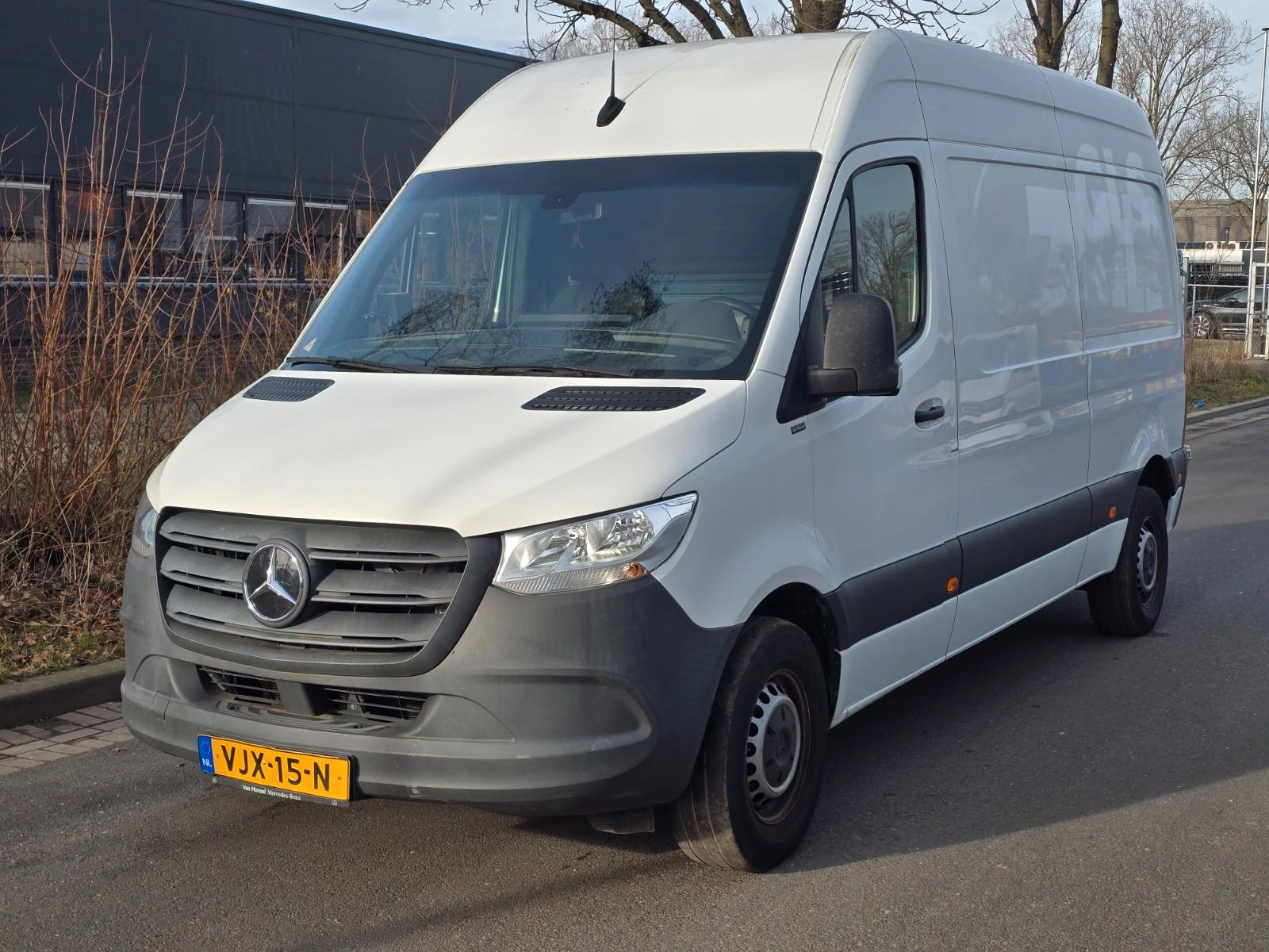 Mercedes-Benz eSprinter III Kasten FWD  L2H2