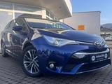 Toyota Avensis Business Edition - blaue Toyota Avensis