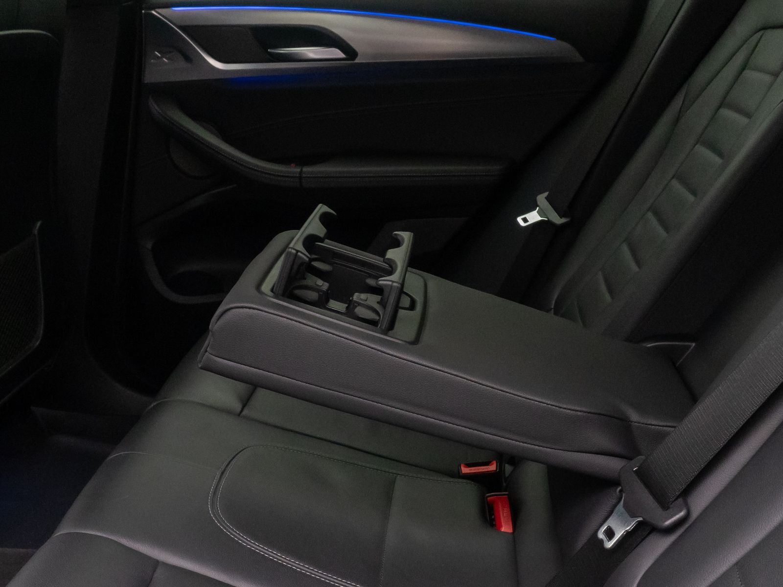 Fahrzeugabbildung BMW X3 xD20d xLine ACC AHK Kamera DisplKey HUD Leder