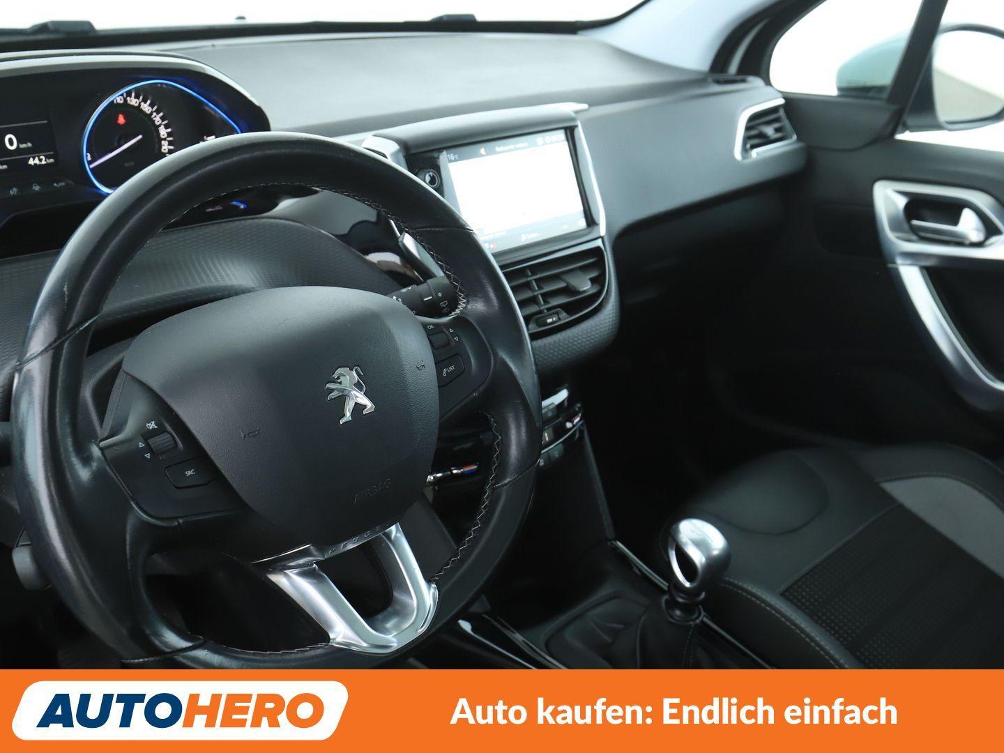 Peugeot 2008 1.2 PureTech Allure*NAVI*TEMPO*PDC*SHZ*