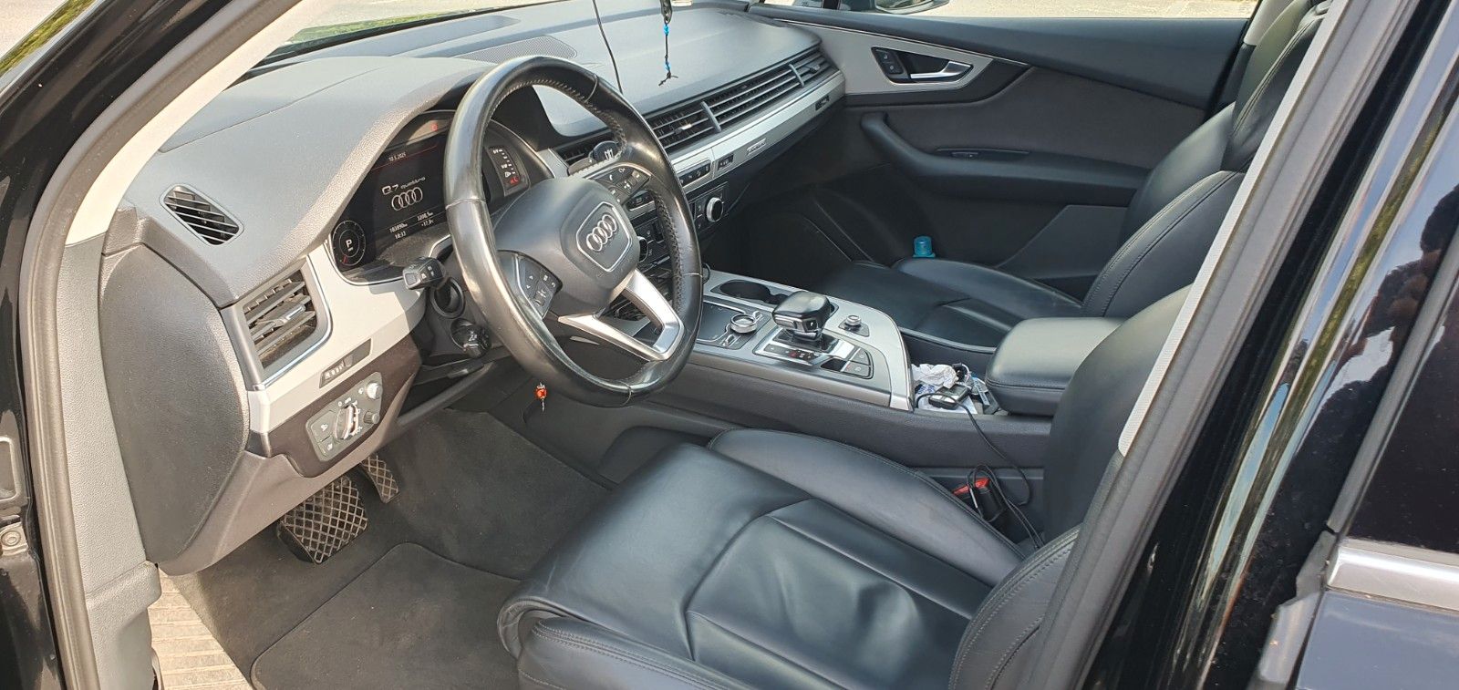 AUDI Q7 3.0 TDI quattro tiptronic -