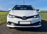 Toyota Auris Touring Sports Hybrid - Toyota Auris Touring Sports mit Benzin-Antrieb: Automatik
