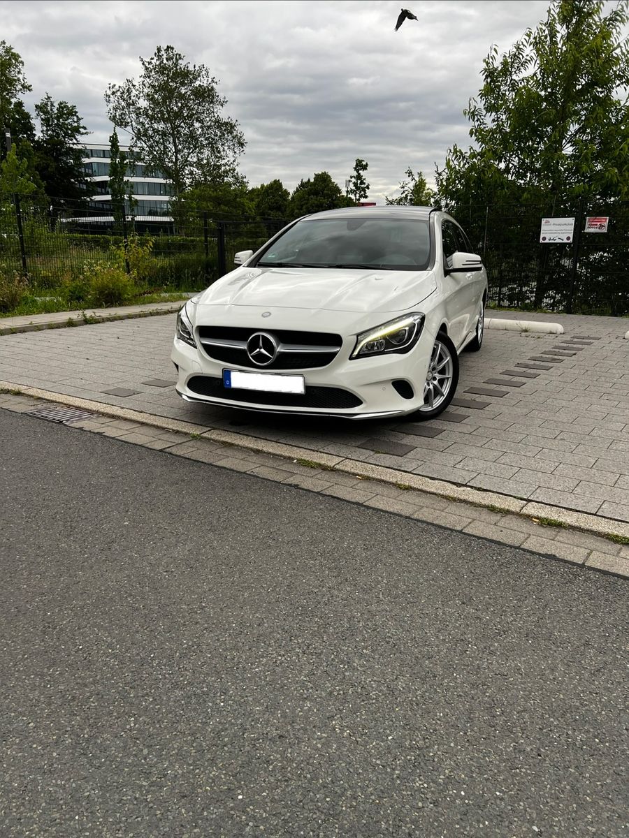 MERCEDES-BENZ CLA 200 Shooting Brake CLA 200 d DCT Top Zustand